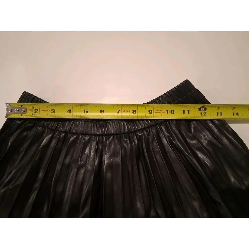 Sincerely Jules Black Faux Leather Pleated Mini Skirt Size S Elastic Waist 13